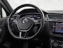 Volkswagen Tiguan 1.5 TSI ACT R-Line Sport 150Pk Automaat (PANORAMADAK, VIRTUAL COCKPIT, APPLE CARPLAY, GROOT NAVI, ZWART HEMEL, MASSAGE, STOELVERWARMING, MODE KNOP, KEYLESS, NIEUWSTAAT)