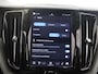 Volvo XC60 2.0 T6 Plug-in hybrid AWD Plus Dark | Panoramadak | Elektr. Trekhaak | Adaptieve Cruise Control | Harman/Kardon Audio |