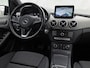 Mercedes-Benz B-klasse 180 Sport Automaat (GROOT NAVI, CAMERA, STOELVERWARMING, ZWART HEMEL, SPORTSTOELEN, CRUISE, KEYLESS START, NIEUWSTAAT)