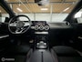 Mercedes-Benz B-klasse 180 Business Solution AMG | Pano | Camera | Stoelverwarming | NAP | Elektrische achterklep | Widescreen | Spoor- & Remassistent | DYNAMIC