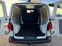 Volkswagen Transporter 2.0 TDI L2H3 28 Comfortline Carplay Cruise Navigatie Airco Trekhaak 3 Zitplaatsen