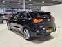 Kia Niro EV e-Niro DynamicPlusLine 64 kWh SOH 100%, Stoel en stuur verwarming, Schuif kantel dak, Apple Carplay/Android Auto, Navigatie, Camera.