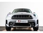 MINI Countryman Cooper S E ALL4 Panoramadak - Active Cruise Control - Harman Kardon - Elektrisch verstelbare/verwarmde stoelen - Comfort acces - Elektrisch inklapbare buitenspiegels - Driving/Park Assistant -