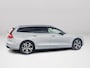 Volvo V60 B4 Essential Edition | Parkeercamera | Stoel- en stuurverwarming | Trekhaak | Getint glas