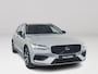 Volvo V60 B4 Essential Edition | Parkeercamera | Stoel- en stuurverwarming | Trekhaak | Getint glas