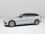 Volvo V60 B4 Essential Edition | Parkeercamera | Stoel- en stuurverwarming | Trekhaak | Getint glas