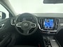 Volvo V60 B4 Essential Edition | Parkeercamera | Stoel- en stuurverwarming | Trekhaak | Getint glas