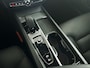 Volvo V60 B4 Essential Edition | Parkeercamera | Stoel- en stuurverwarming | Trekhaak | Getint glas