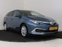 Toyota Auris Touring Sports 1.8 Hybrid Executive | Dealer onderhouden | Trekhaak | Stoelverwarming | Parkeersensoren voor+achter met asisstent | Climate Control | Cruise Control | Navigatie | Achteruitrijcamera | Bluetooth |