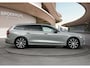 Volvo V60 2.0 T8 Plug-in hybrid AWD Plus Dark | Trekhaak | Panoramadak | HUD | PDC V+A en 360 camera | Extra Getint Glas | Stoel + Stuurverwarming | Apple Carplay-Android Auto |