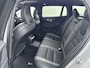 Volvo V60 2.0 T8 Plug-in hybrid AWD Plus Dark | Trekhaak | Panoramadak | HUD | PDC V+A en 360 camera | Extra Getint Glas | Stoel + Stuurverwarming | Apple Carplay-Android Auto |