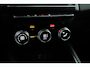 Renault Captur 1.6 E-Tech Plug-in Hybrid 160 Intens | Rijklaar! | SOH 86% | Cruise Control | Camera | Keyless | Trekhaak | All Season