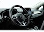 Renault Captur 1.6 E-Tech Plug-in Hybrid 160 Intens | Rijklaar! | SOH 86% | Cruise Control | Camera | Keyless | Trekhaak | All Season