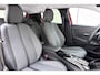 Peugeot 208 1.2 Hybrid 110 e-DCS6 Allure | Automaat | Cruise control adaptief met Stop&Go | Stof/kunstlederen bekleding | Climate control | Achteruitrijcamera | Apple Carplay/Android Auto | DAB | Navigatie full map