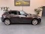 Mazda 3 2.0 SkyActiv-G 120 GT-M | Full option | Goed onderhoud | HuD | Navi | Camera | Leder | Elektr stoelen | Bose
