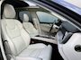 Volvo XC60 BWJ 2023 2.0 T6 Plug-in hybrid 357 PK AWD Plus Black Edition PANORAMADAK | ADAPTIVE CRUISE + PILOT ASIST | KEYLESS | 360 CAM. | ELEKTR. STOELEN + MEMORY | STOEL+STUUR VERW. | ACHTERBANK VERW. | BLIS | CARPLAY | ELEKTR. KLEP | DRAADLOZE TELEFOONLADER