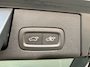 Volvo XC60 BWJ 2023 2.0 T6 Plug-in hybrid 357 PK AWD Plus Black Edition PANORAMADAK | ADAPTIVE CRUISE + PILOT ASIST | KEYLESS | 360 CAM. | ELEKTR. STOELEN + MEMORY | STOEL+STUUR VERW. | ACHTERBANK VERW. | BLIS | CARPLAY | ELEKTR. KLEP | DRAADLOZE TELEFOONLADER