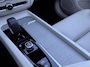Volvo XC60 BWJ 2023 2.0 T6 Plug-in hybrid 357 PK AWD Plus Black Edition PANORAMADAK | ADAPTIVE CRUISE + PILOT ASIST | KEYLESS | 360 CAM. | ELEKTR. STOELEN + MEMORY | STOEL+STUUR VERW. | ACHTERBANK VERW. | BLIS | CARPLAY | ELEKTR. KLEP | DRAADLOZE TELEFOONLADER