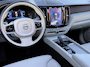 Volvo XC60 BWJ 2023 2.0 T6 Plug-in hybrid 357 PK AWD Plus Black Edition PANORAMADAK | ADAPTIVE CRUISE + PILOT ASIST | KEYLESS | 360 CAM. | ELEKTR. STOELEN + MEMORY | STOEL+STUUR VERW. | ACHTERBANK VERW. | BLIS | CARPLAY | ELEKTR. KLEP | DRAADLOZE TELEFOONLADER