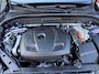 Volvo XC60 BWJ 2023 2.0 T6 Plug-in hybrid 357 PK AWD Plus Black Edition PANORAMADAK | ADAPTIVE CRUISE + PILOT ASIST | KEYLESS | 360 CAM. | ELEKTR. STOELEN + MEMORY | STOEL+STUUR VERW. | ACHTERBANK VERW. | BLIS | CARPLAY | ELEKTR. KLEP | DRAADLOZE TELEFOONLADER