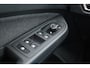 Volkswagen Golf 1.0 TSI Life | Rijklaar! | Dig. Cockpit | Camera | PDC V+A | Apple CarPlay | Stoel- Stuurverw. | All Season