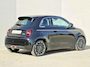 Fiat 500e La Prima by Bocelli 42 kWh / SOH 97% / Panoramadak / Winter & Style pakket / Leder / CCS snelladen / Achteruitrijcamera / JBL Audio Systeem / Stoelverwarming / Adaptief cruise control / Keyless Entry/Start / PDC Voor & Achter /