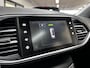 Peugeot 308 1.6 THP Première/ Trekhaak/ Panorama-Dak/ Keyless/ LED Koplampen/ 16'' LMV/ Navi/ Clima/ Cruise Adaptive/ Elek. pakket/ Bluetooth/ Armsteun/ Multi. LEDER. Stuur/ Mistl./ PDC/ Chroom.