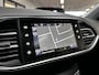 Peugeot 308 1.6 THP Première/ Trekhaak/ Panorama-Dak/ Keyless/ LED Koplampen/ 16'' LMV/ Navi/ Clima/ Cruise Adaptive/ Elek. pakket/ Bluetooth/ Armsteun/ Multi. LEDER. Stuur/ Mistl./ PDC/ Chroom.