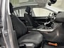 Peugeot 308 1.6 THP Première/ Trekhaak/ Panorama-Dak/ Keyless/ LED Koplampen/ 16'' LMV/ Navi/ Clima/ Cruise Adaptive/ Elek. pakket/ Bluetooth/ Armsteun/ Multi. LEDER. Stuur/ Mistl./ PDC/ Chroom.