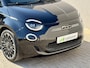 Fiat 500e La Prima by Bocelli 42 kWh / SOH 96% / Panoramadak / Winter & Style pakket / Leder / CCS snelladen / Achteruitrijcamera / JBL Audio Systeem / Stoelverwarming / Adaptief cruise control / Keyless Entry/Start /