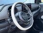 Fiat 500e La Prima by Bocelli 42 kWh / SOH 96% / Panoramadak / Winter & Style pakket / Leder / CCS snelladen / Achteruitrijcamera / JBL Audio Systeem / Stoelverwarming / Adaptief cruise control / Keyless Entry/Start /