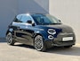 Fiat 500e La Prima by Bocelli 42 kWh / SOH 96% / Panoramadak / Winter & Style pakket / Leder / CCS snelladen / Achteruitrijcamera / JBL Audio Systeem / Stoelverwarming / Adaptief cruise control / Keyless Entry/Start /