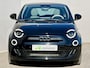 Fiat 500e La Prima by Bocelli 42 kWh / SOH 96% / Panoramadak / Winter & Style pakket / Leder / CCS snelladen / Achteruitrijcamera / JBL Audio Systeem / Stoelverwarming / Adaptief cruise control / Keyless Entry/Start /