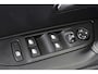 Peugeot 2008 1.2 Hybrid 136 GT Panoramadak Camera Keyless Dodehoek