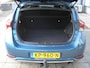 Toyota Auris 1.8 Hybrid Bus. Pro met panorama en trekhaak.