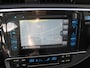 Toyota Auris 1.8 Hybrid Bus. Pro met panorama en trekhaak.