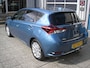 Toyota Auris 1.8 Hybrid Bus. Pro met panorama en trekhaak.