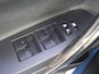 Toyota Auris 1.8 Hybrid Bus. Pro met panorama en trekhaak.