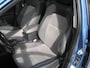 Toyota Auris 1.8 Hybrid Bus. Pro met panorama en trekhaak.