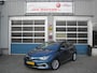 Toyota Auris 1.8 Hybrid Bus. Pro met panorama en trekhaak.
