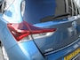 Toyota Auris 1.8 Hybrid Bus. Pro met panorama en trekhaak.