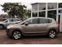 Peugeot 3008 1.6 VTi Première