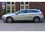 Volvo V60 2.0T Automaat Momentum Trekhaak | Adaptive cruise | BLIS