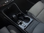 Volvo XC40 2.0 B4 Plus Dark | Trekhaak | Stuurwiel+Stoelverwarming | Adapt. Cruise | Apple Carplay/Android Auto |