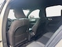Volvo XC40 2.0 B4 Plus Dark | Trekhaak | Stuurwiel+Stoelverwarming | Adapt. Cruise | Apple Carplay/Android Auto |