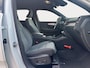 Volvo XC40 2.0 B4 Plus Dark | Trekhaak | Stuurwiel+Stoelverwarming | Adapt. Cruise | Apple Carplay/Android Auto |