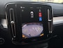 Volvo XC40 2.0 B4 Plus Dark | Trekhaak | Stuurwiel+Stoelverwarming | Adapt. Cruise | Apple Carplay/Android Auto |
