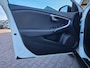 Volvo V40 Cross Country 2.0 T3 Momentum | Xenon | Trekhaak | Stoelverwarming | Navi | PDC | Cruise | LMV 18" |