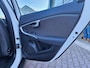 Volvo V40 Cross Country 2.0 T3 Momentum | Xenon | Trekhaak | Stoelverwarming | Navi | PDC | Cruise | LMV 18" |