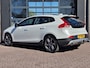 Volvo V40 Cross Country 2.0 T3 Momentum | Xenon | Trekhaak | Stoelverwarming | Navi | PDC | Cruise | LMV 18" |
